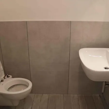 In - Gardasee 40490 شقة *