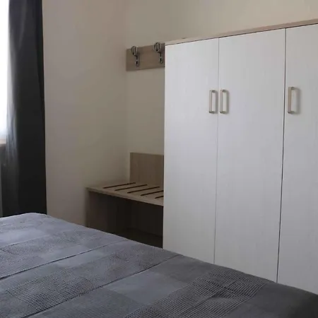 In - Gardasee 40490 شقة *